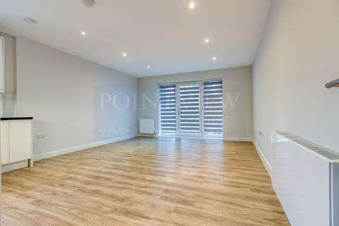 2 bedroom flat to rent - Long Lane, Uxbridge UB10