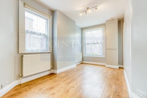 2 bedroom flat to rent, Grange Avenue, London N12