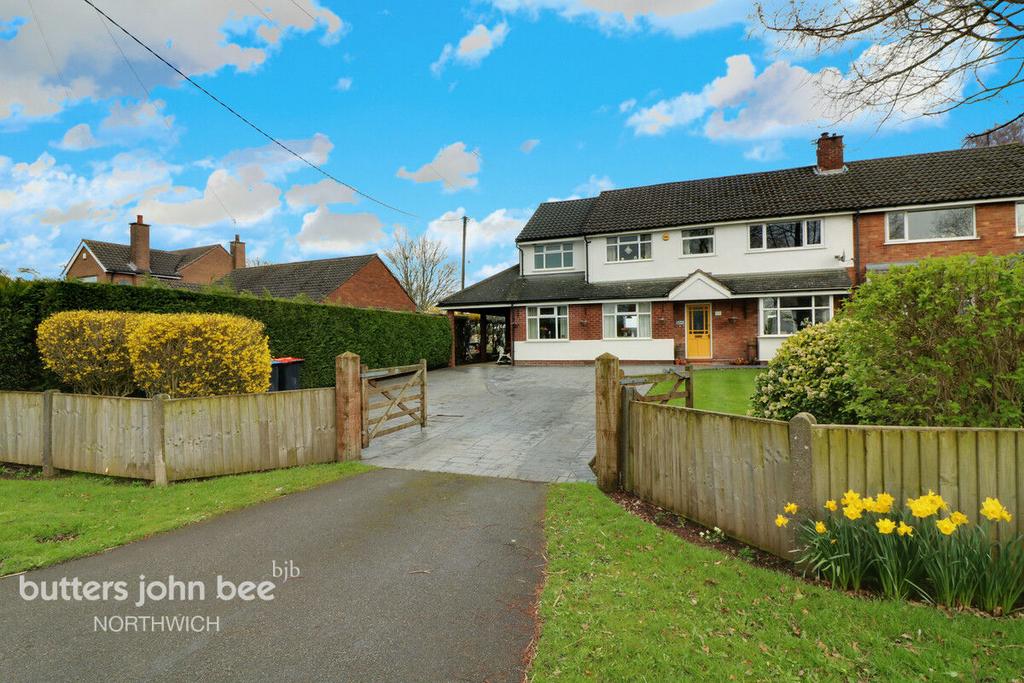 Birches Lane, Lostock Green 5 bed semidetached house for sale £500,000