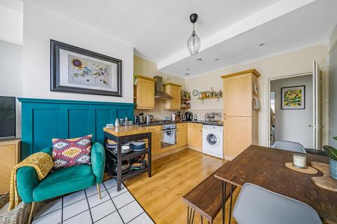 3 bedroom flat for sale - Torridon Road, Catford