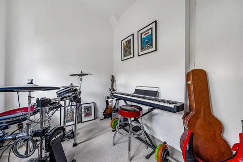 Flat 1, 16 Torridon Road, London, SE6 1AQ