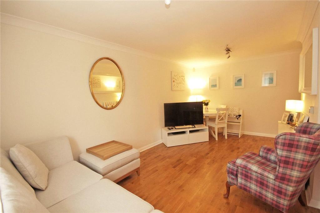 Bridge Court, Welwyn Garden City, Hertfordshire 2 bed flat £1,100 pcm