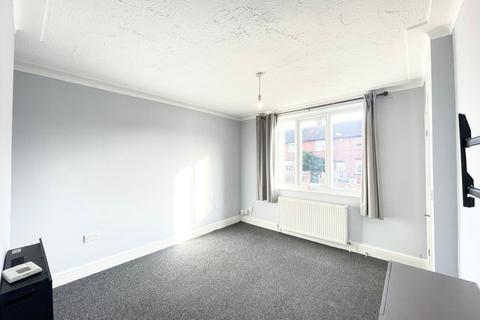 2 bedroom terraced house to rent, Roderick Street, Leeds, UK, LS12