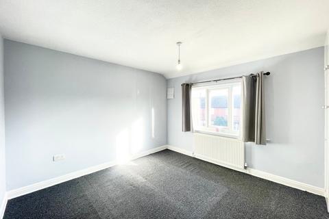 2 bedroom terraced house to rent, Roderick Street, Leeds, UK, LS12
