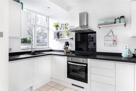 4 bedroom end of terrace house for sale, Cloister Gardens, London, SE25