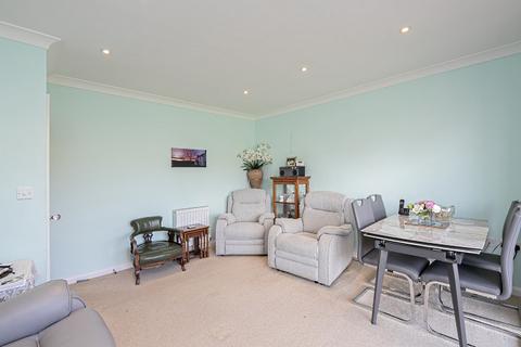 4 Churchill Close, Ongar, CM5 9BH
