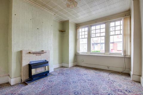 3 bedroom end of terrace house for sale - Winchester Road, London