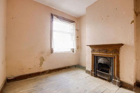 3 bedroom end of terrace house for sale - Winchester Road, London