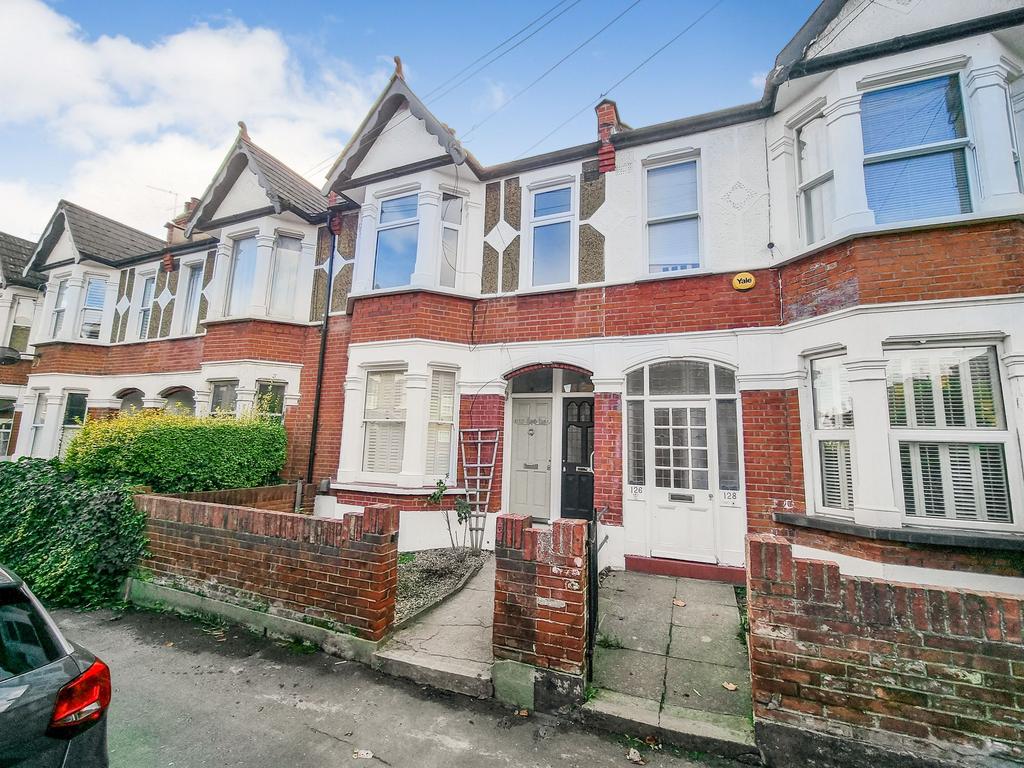 Third Cross Road, Twickenham 2 bed apartment for sale £425,000