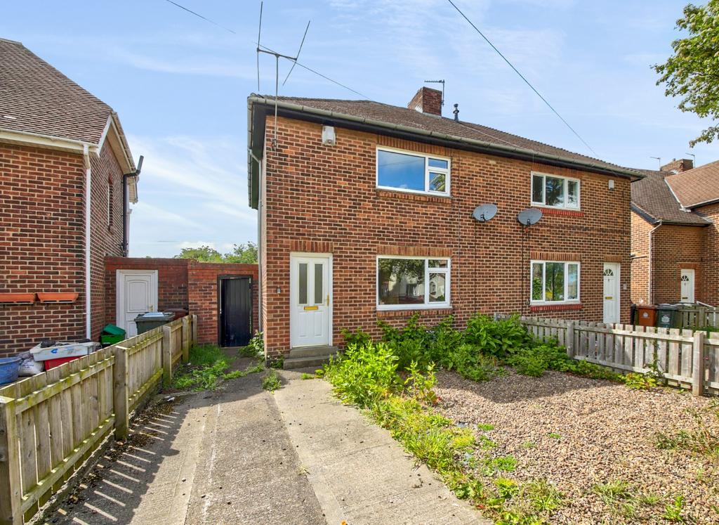 Hartside Crescent, Newcastle Upon... 3 bed semidetached house £130,000
