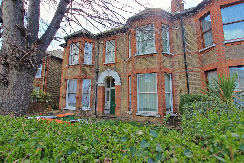 Windsor Road, London E7 2 bed flat £295,000