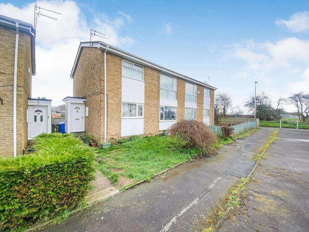 Lowther Square, Cramlington... 2 bed flat £40,000