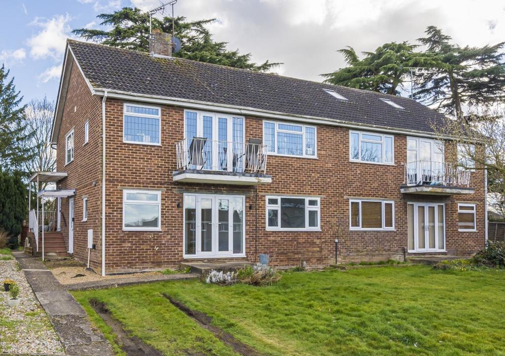 Springfield Park, Twyford, RG10 2 bed £1,300 pcm (£300 pw)