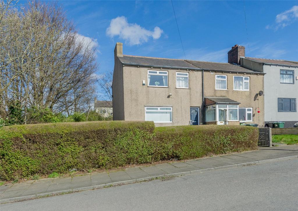 Douglas Road, Bradford, BD4 3 bed terraced house for sale £115,000