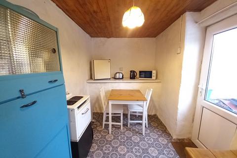 2 bedroom cottage for sale - Pool Street, Cwm-y-Glo LL55