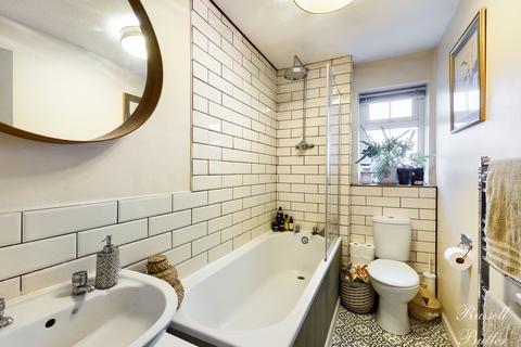 26 Campbell Close, Buckingham, MK18 7HP