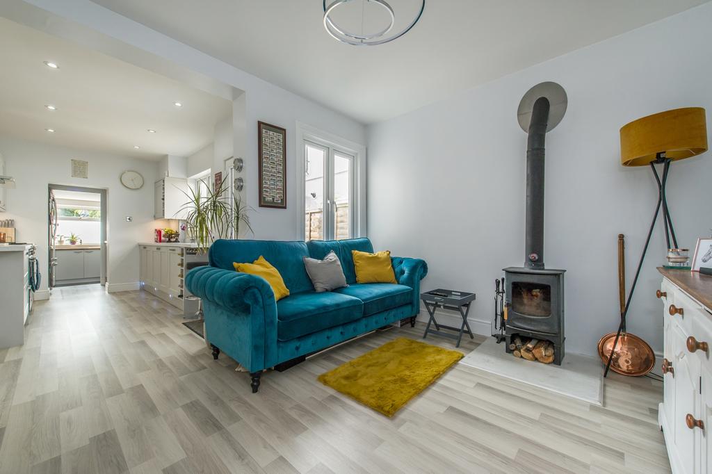Hilden Park Road, Hildenborough, TN11 3 bed semidetached house for