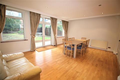 15 Alderton Crescent, London, NW4 3XU