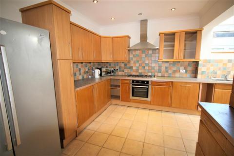 15 Alderton Crescent, London, NW4 3XU
