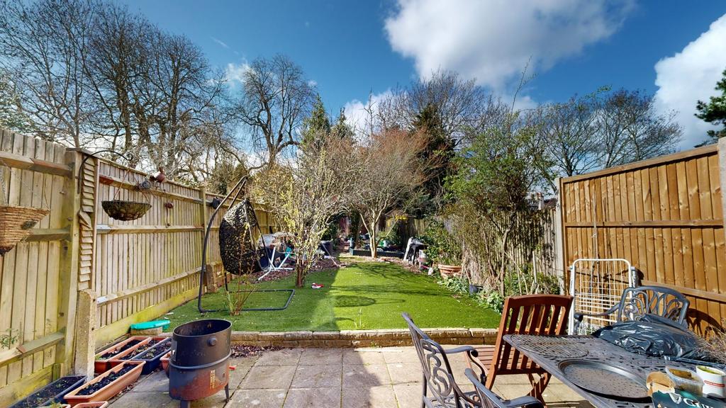 Whitehall Road, Harrow, HA1 4 bed semidetached house £1,000,000