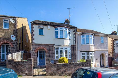 70 Colin Road, Luton, LU2 7RX