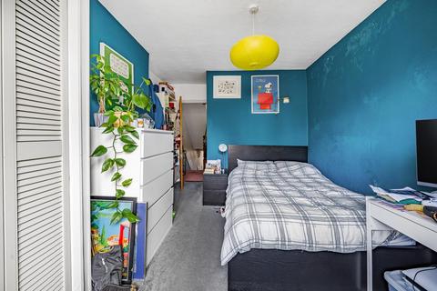 4 bedroom terraced house for sale - Elspeth Road, Clapham