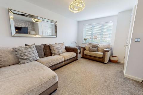 16 Bective Close, Northampton, NN2 7FE