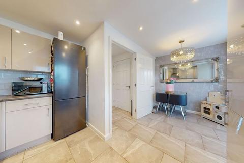 16 Bective Close, Northampton, NN2 7FE