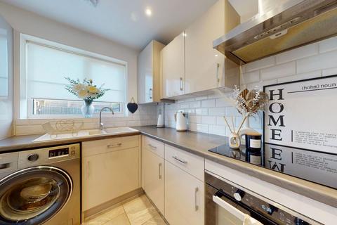 16 Bective Close, Northampton, NN2 7FE