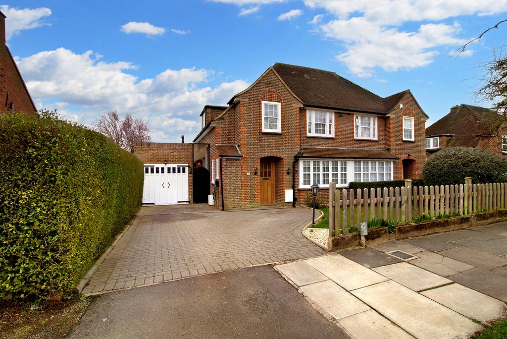 Albury Drive, Pinner, HA5 3RE 4 bed semidetached house £1,200,000