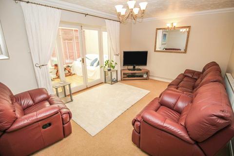 38 Basin Road, Heybridge Basin, Maldon, CM9 4RQ