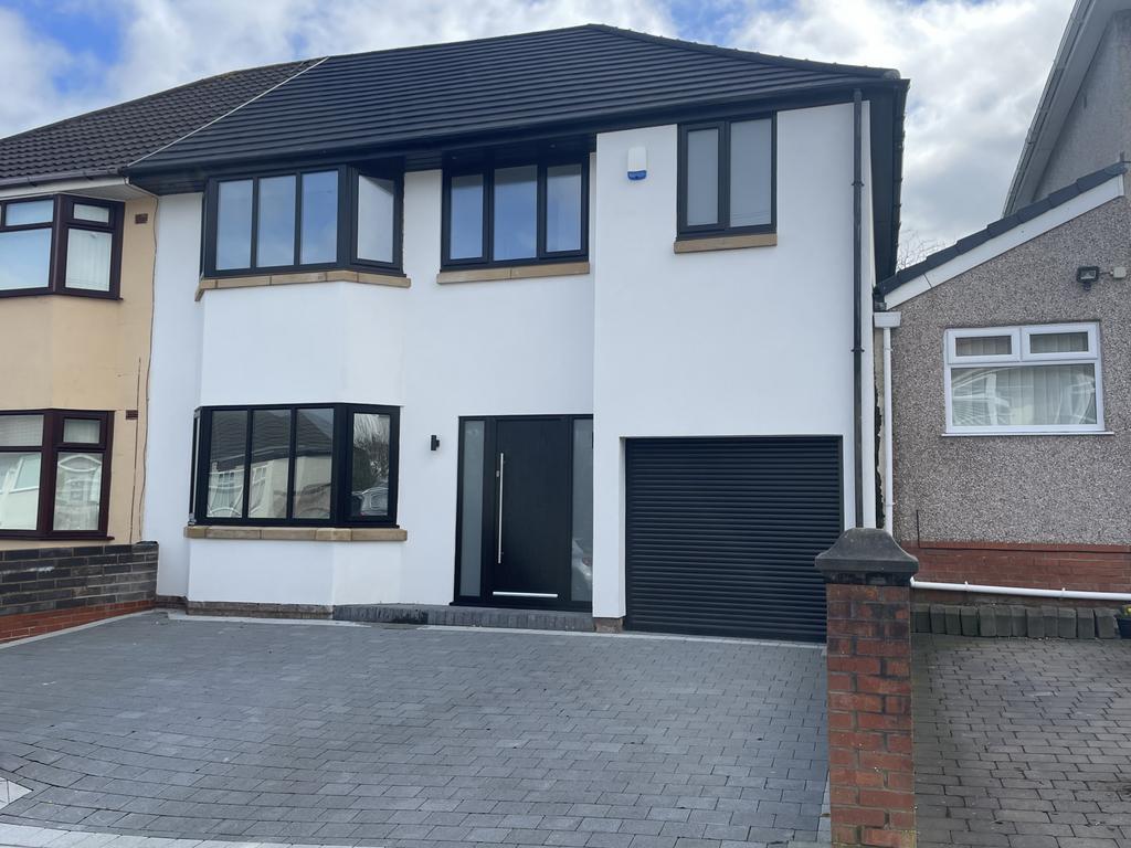 South Road, Liverpool... 4 bed semidetached house £2,100