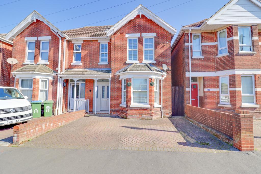 Radstock Road, Woolston 5 bed semidetached house £425,000