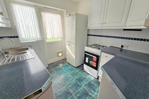 71 Oak Way, Feltham, TW14 8AT