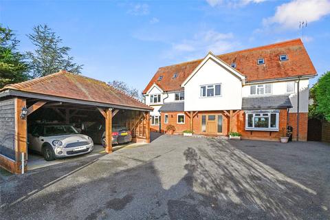 Oak Lodge Green Lane, Burnham-on-crouch, CM0 8PU