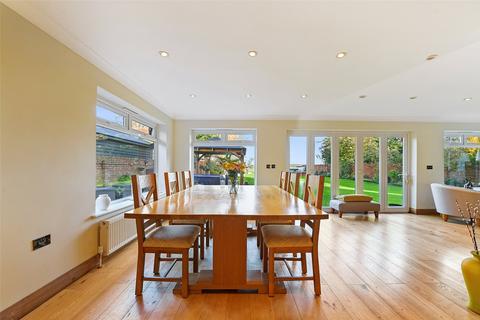 Oak Lodge Green Lane, Burnham-on-crouch, CM0 8PU