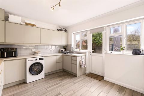3 bedroom bungalow for sale, Chalet Road, Ferring, West Sussex, BN12