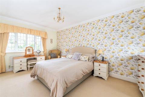 4 bedroom detached house for sale - Wentworth Gardens, Toddington, Dunstable, Bedfordshire, LU5