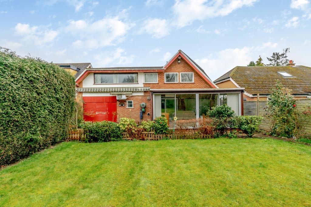 Cromwell Lane, Kenilworth, Warwickshire CV8 1PL 5 bed detached house for sale £700,000
