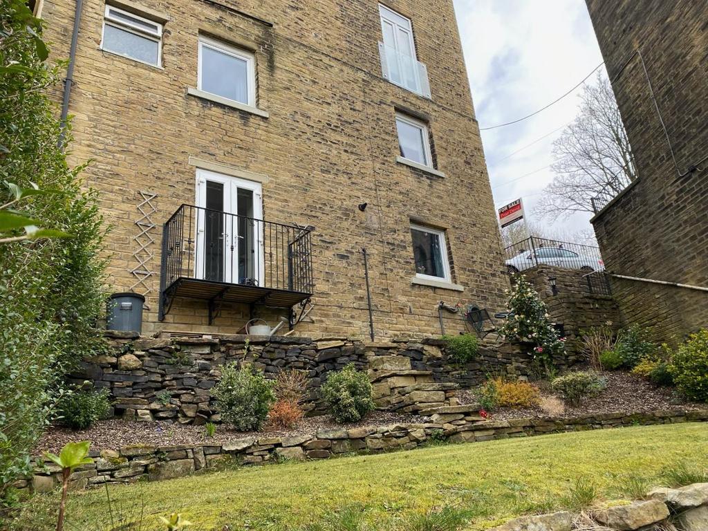 Hill Top, Hollins Lane, Sowerby Bridge 2 bed property £169,950