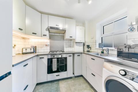 1 bedroom flat for sale, Grove Road, Mitcham CR4