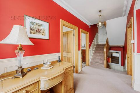 42 The Avenue, London, W13 8LR