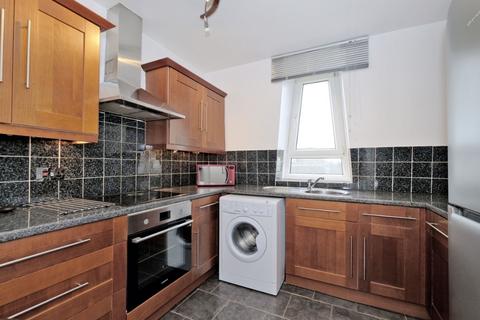 2 bedroom flat to rent, Salisbury Court, City Centre, Aberdeen, AB10