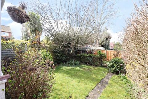 24 Poplar Walk, Meopham, Gravesend, DA13 0EB