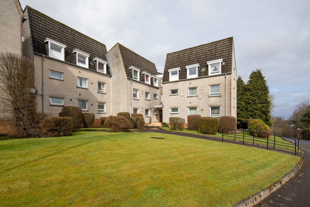 Robshill Court, Newton Mearns 2 bed apartment for sale £139,000