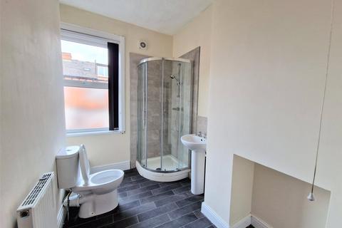 2 bedroom end of terrace house to rent, Bayswater Mount, Leeds, West Yorkshire, LS8