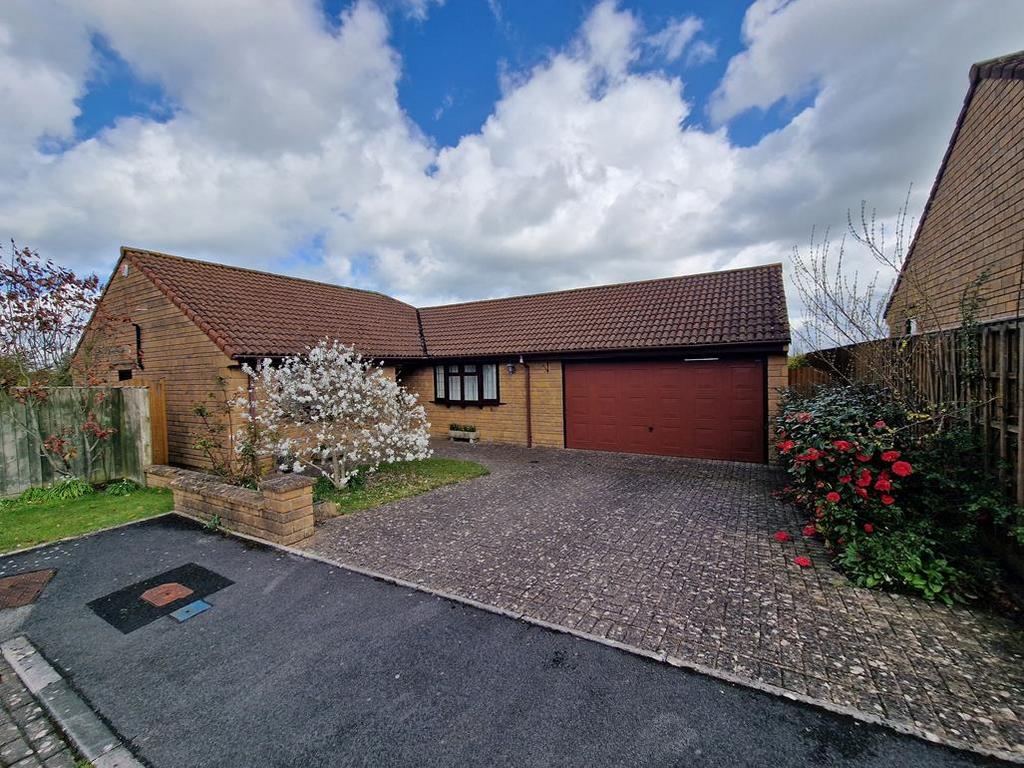 Fox Meadows, Crewkerne 3 bed bungalow £435,000