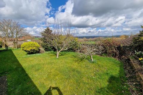 24 Fox Meadows, Crewkerne, TA18 7QW
