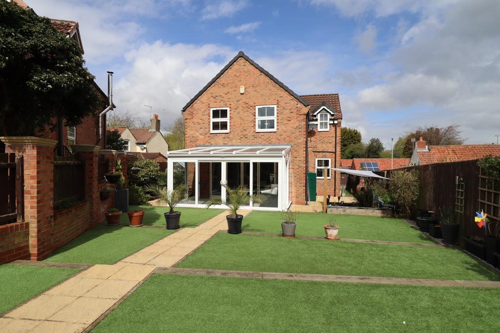 Village Farm, Middleton On The Wolds... 4 bed detached house £350,000
