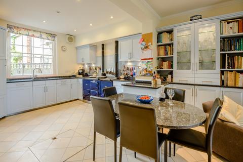 The Coach House Barley Mow Road, Englefield Green, Egham, TW20 0NX